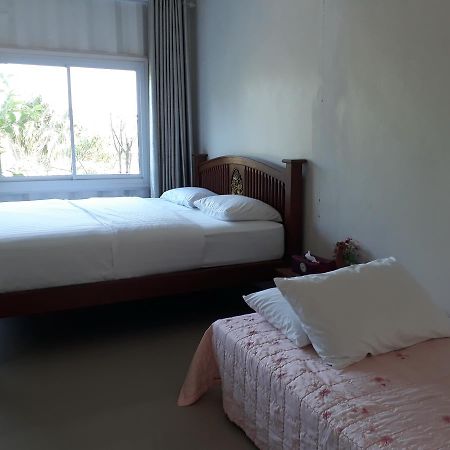 Farsai Homestay Lop Buri Eksteriør billede