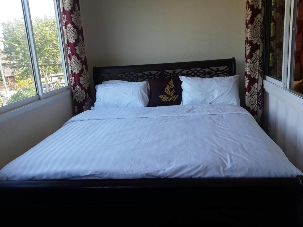 Farsai Homestay Lop Buri Eksteriør billede