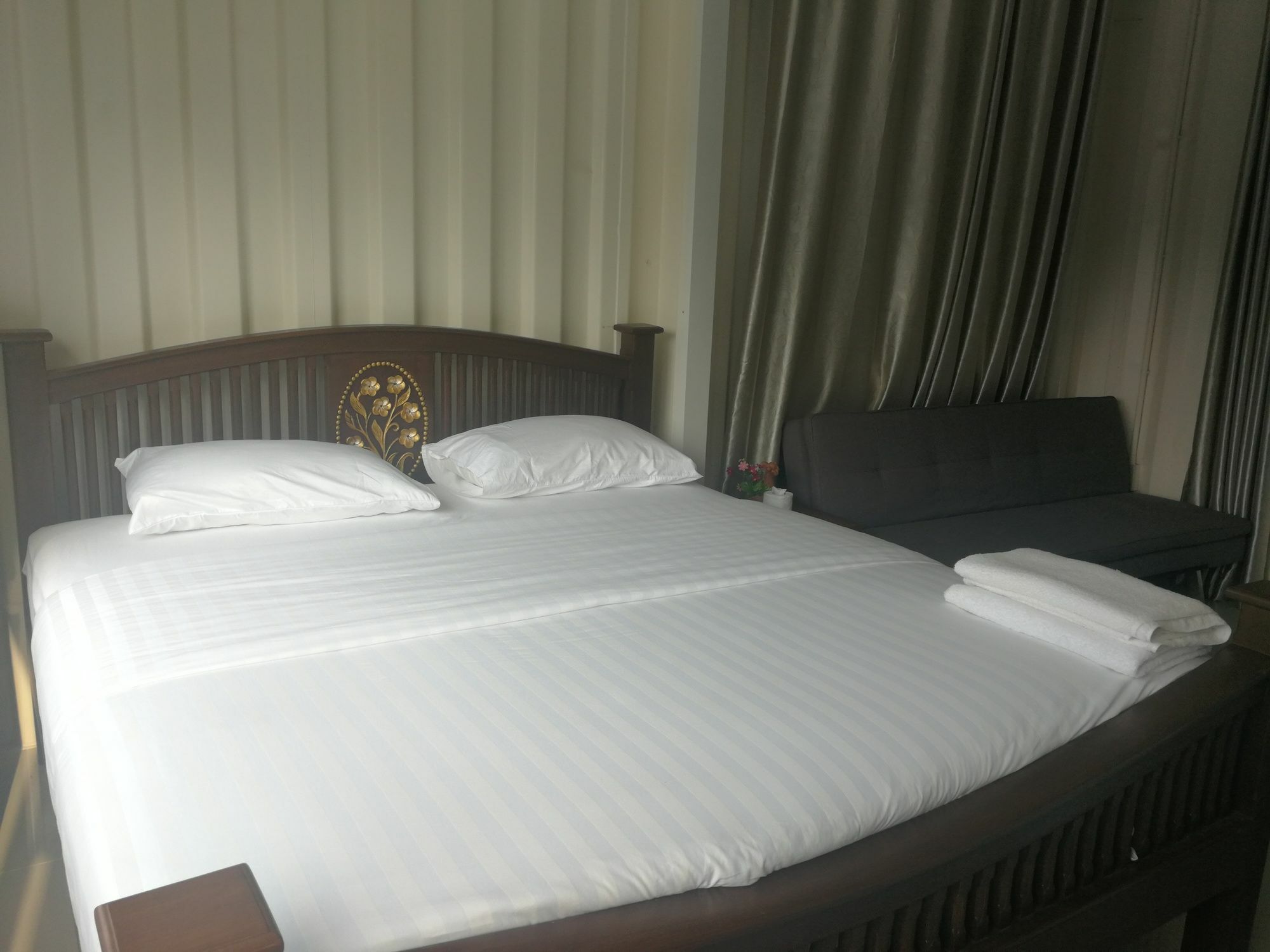 Farsai Homestay Lop Buri Eksteriør billede