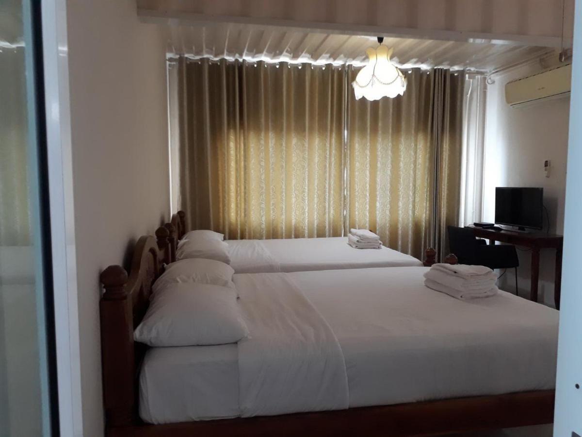 Farsai Homestay Lop Buri Eksteriør billede