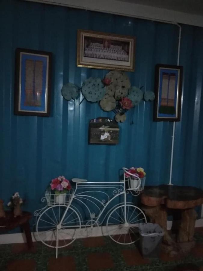 Farsai Homestay Lop Buri Eksteriør billede